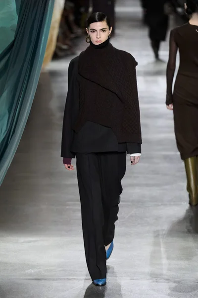 Look 40